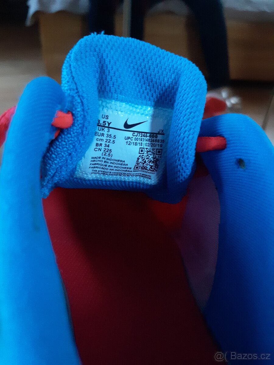 NIKE-juniorská obuv-vel. 35,5 - 5