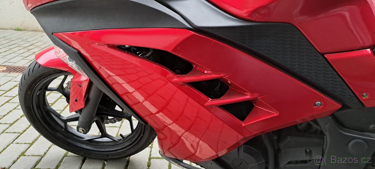 Kawasaki ninja 300 - 5