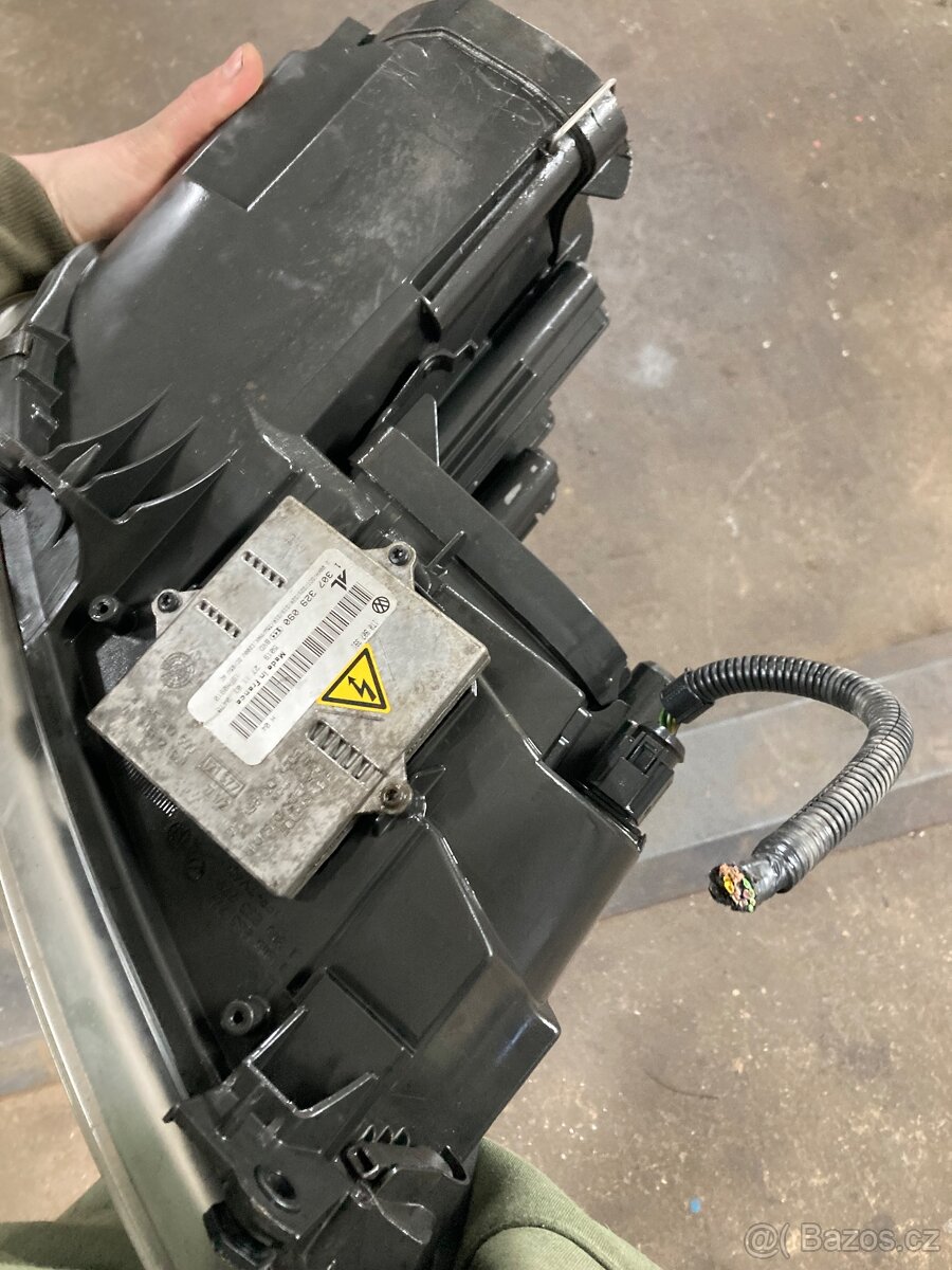 Xenony Touran 1T1 - 5