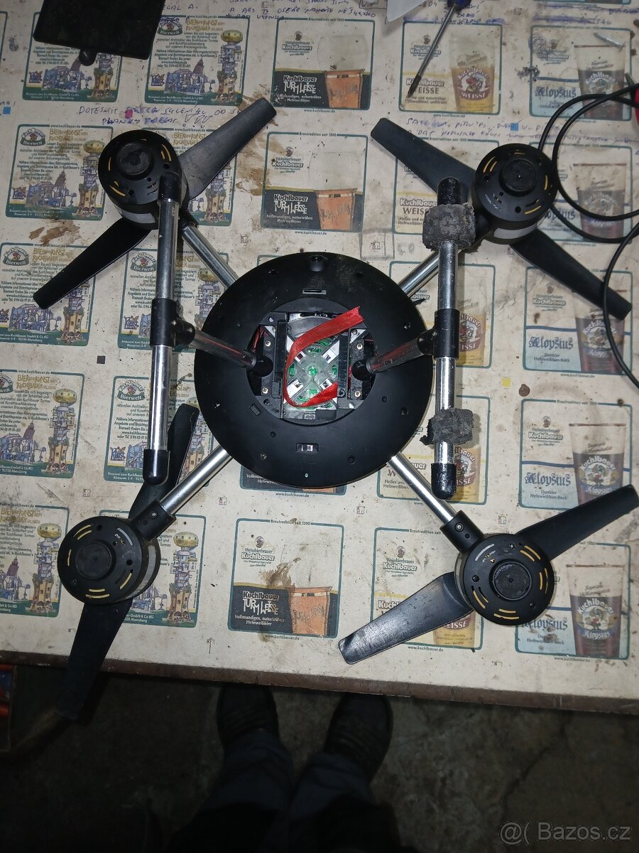 Dron s ovládáním na ND bez baterii - 5