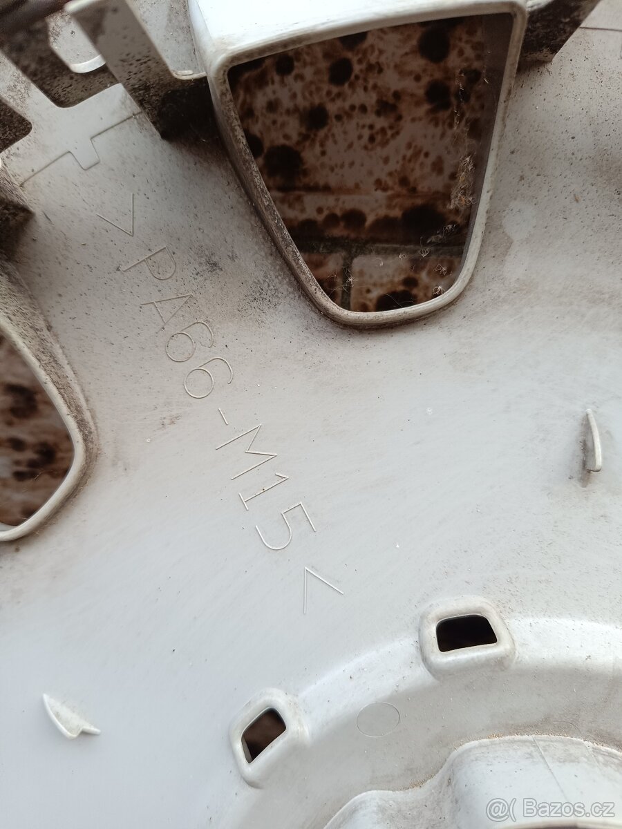 Poklice Škoda r15 originál - 5