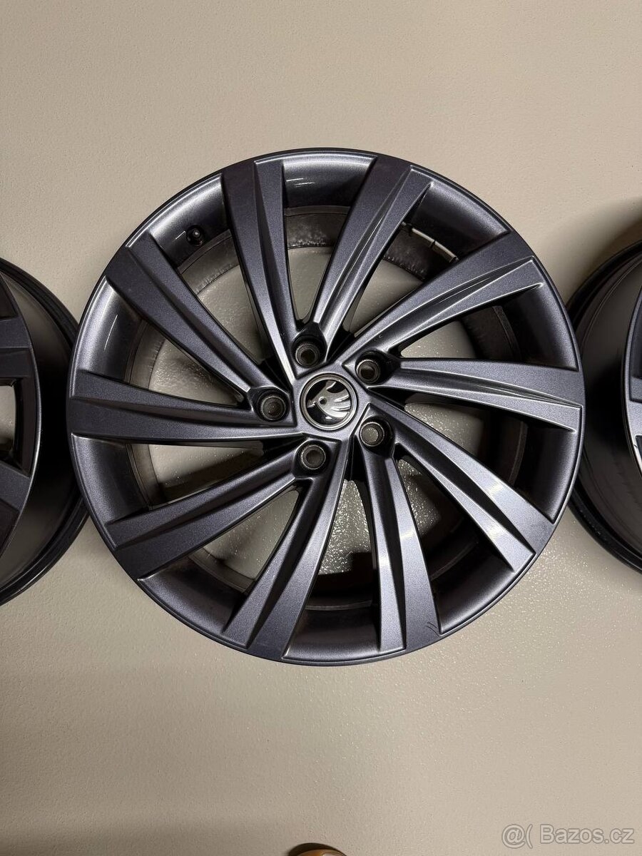 Originál Škoda Perseus 18" Octavia IV - 5