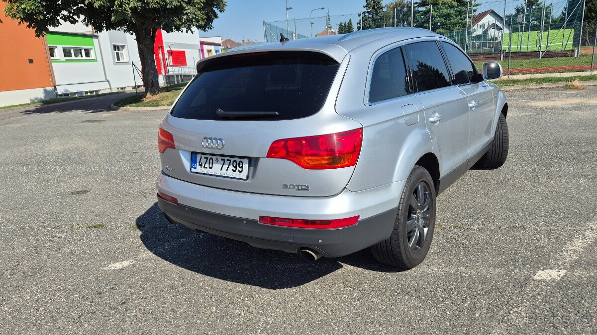 Prodám Audi Q7 3,0Tdi 171 Kw - 5
