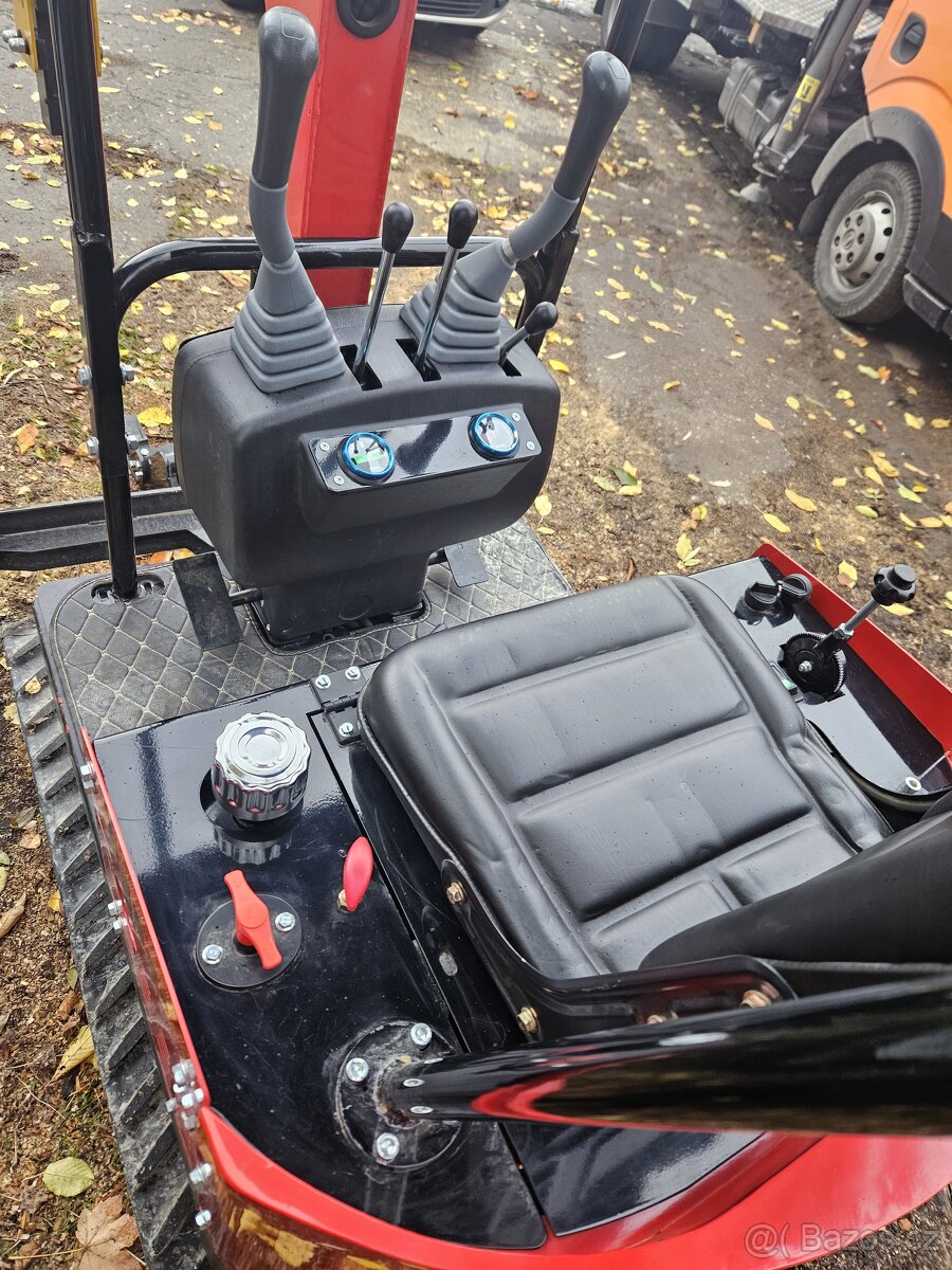 Minibagr JPC 1100kg - 5