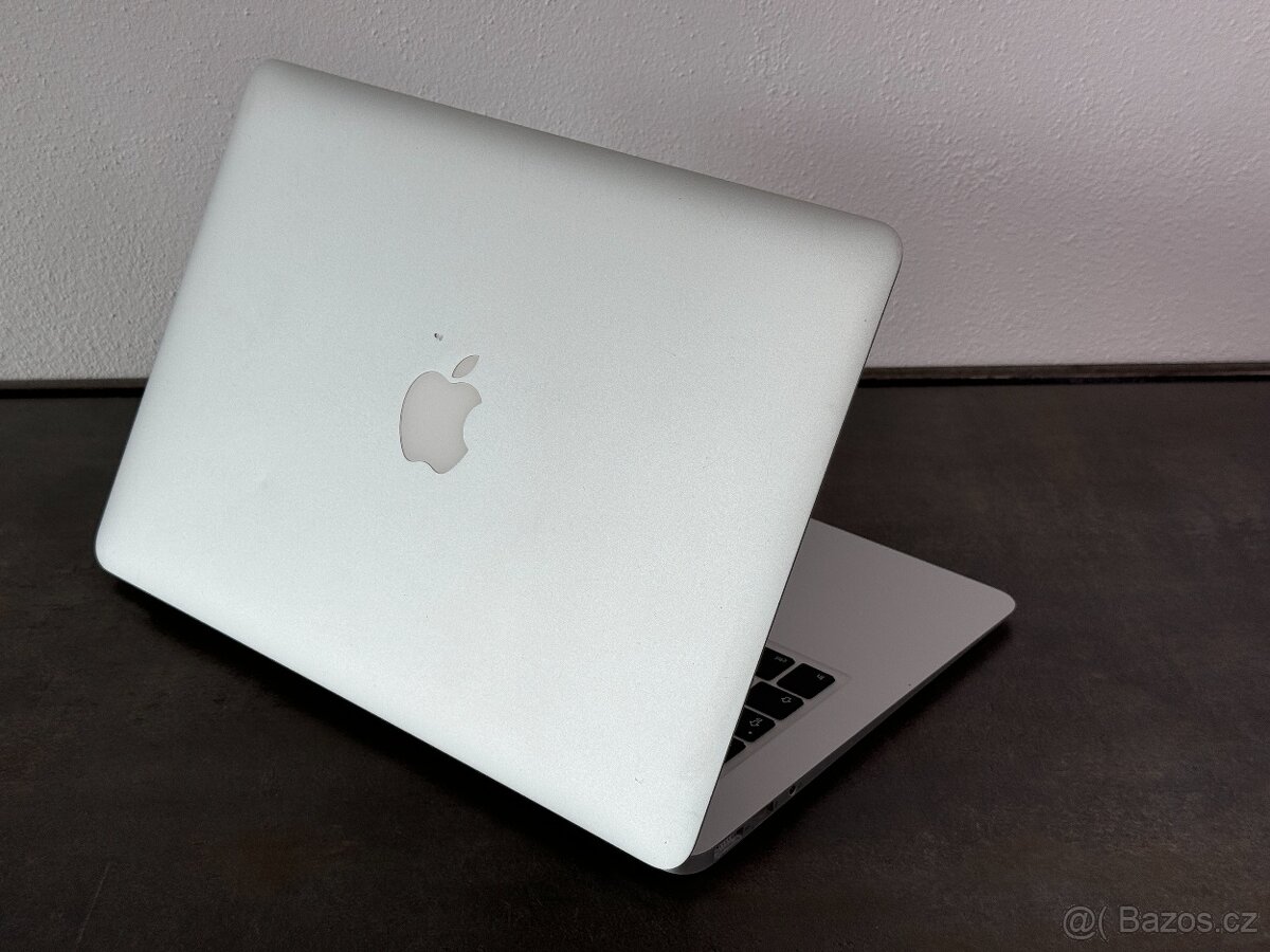 MacBook Air 13" 2014 / i5 / 4GB / 128GB SSD - DPH - 5
