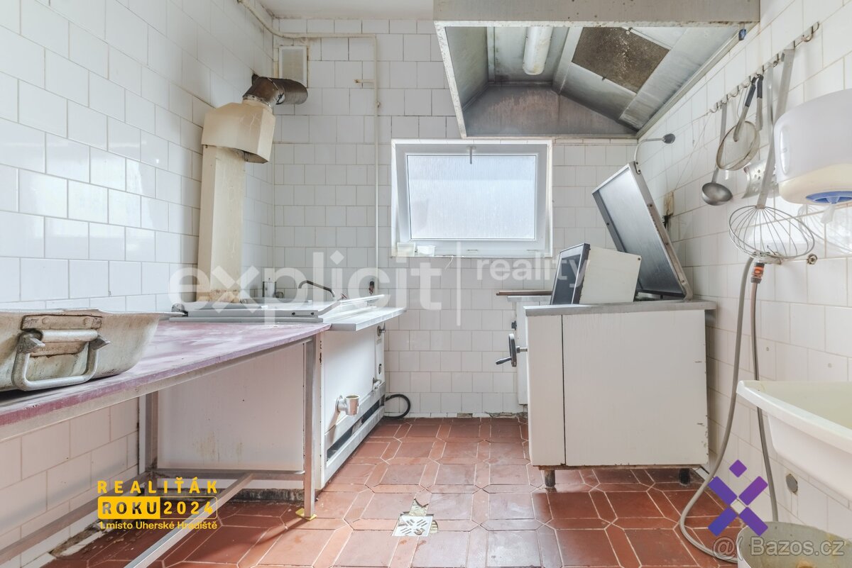 Prodej komerčního objektu 155 m², pozemek 317 m² - Uherský O - 5