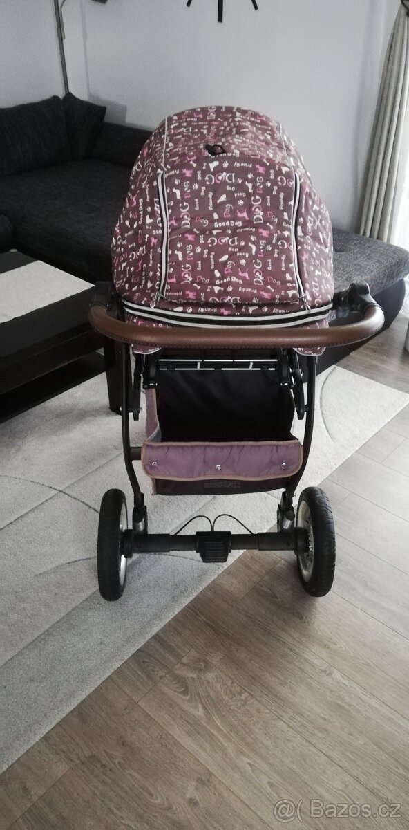 Kočárek s příslušenstvím - 5