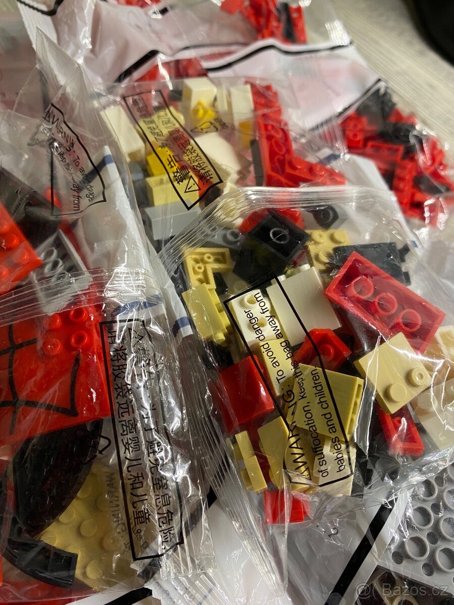 NOVÉ Marvel Spiderman - 487ks kostek - 5