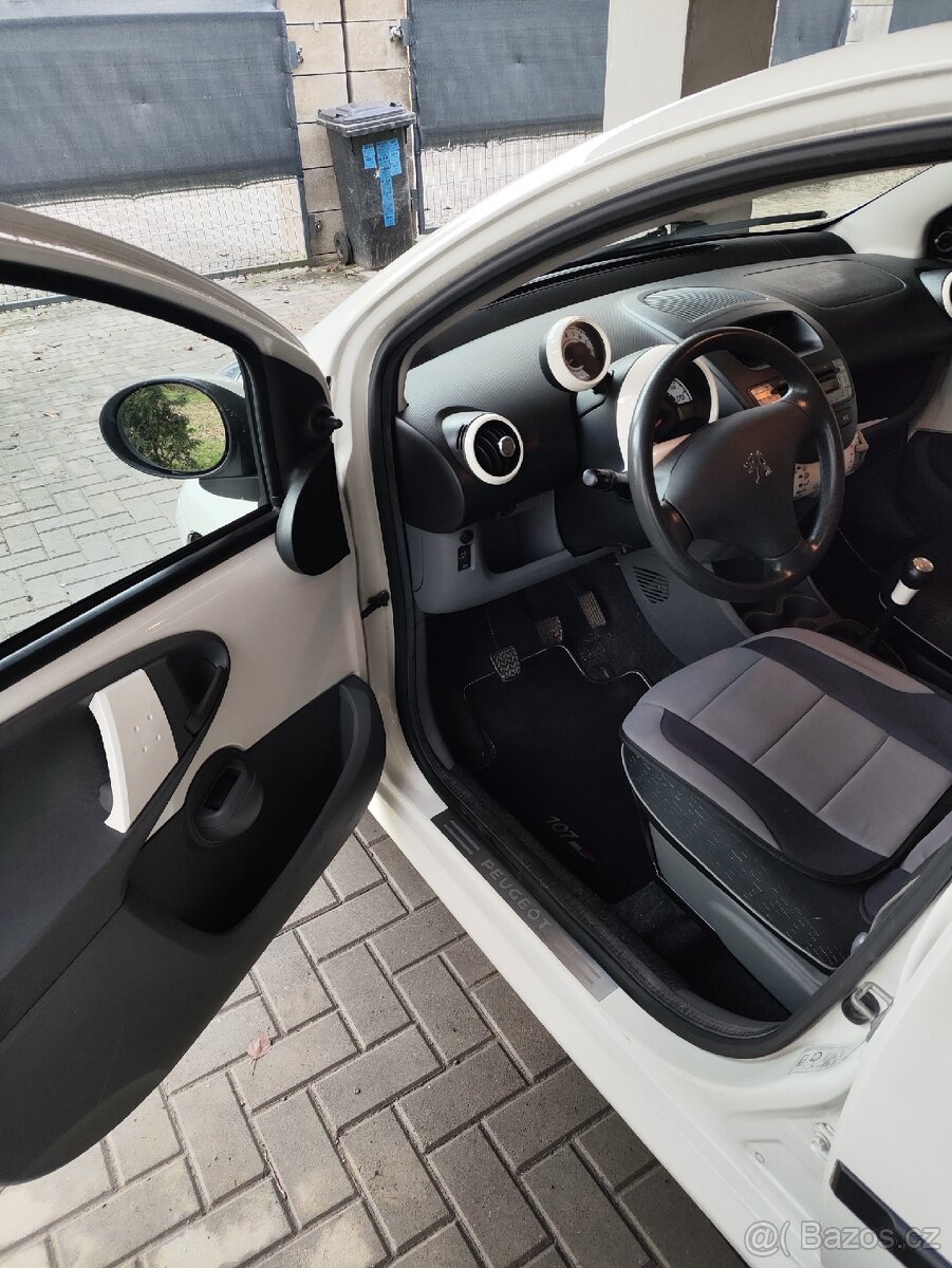 Peugeot 107 - 5
