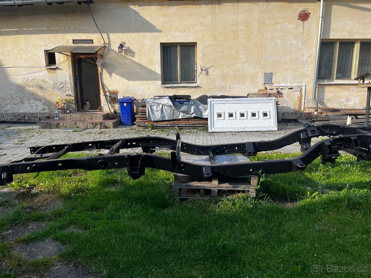 Rám (šasý)