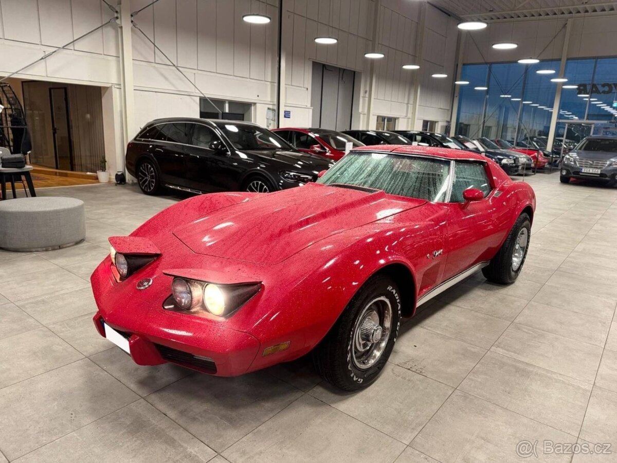 Chevrolet Corvette C3 z roku 1976 - 5