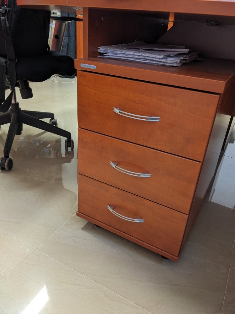 Kancelářský nábytek - 5