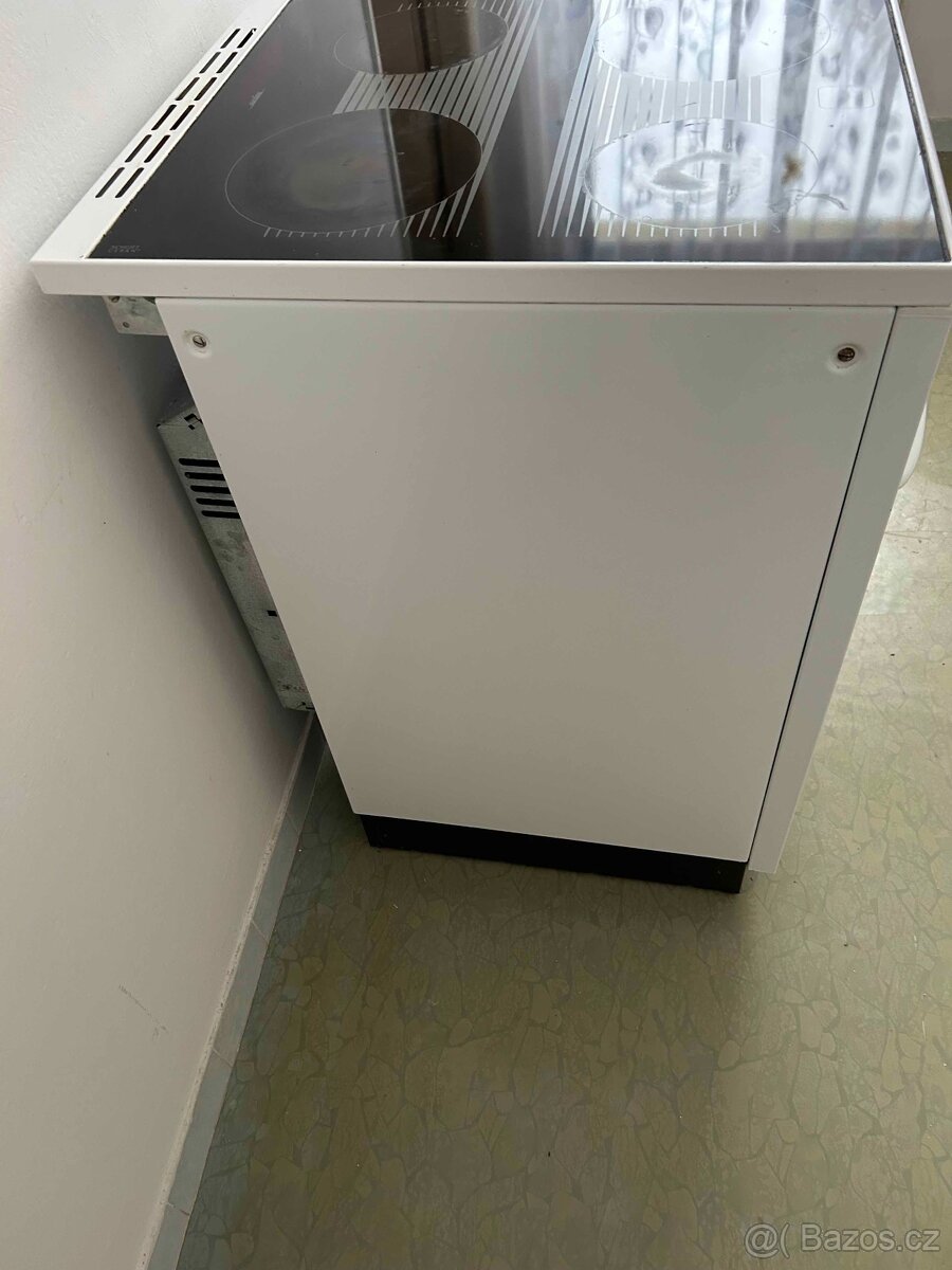 ELEKTRICKÝ SPORÁK Mora - 5