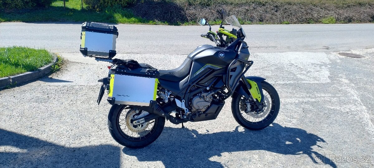 QJ Motor SVT 650 X - 5