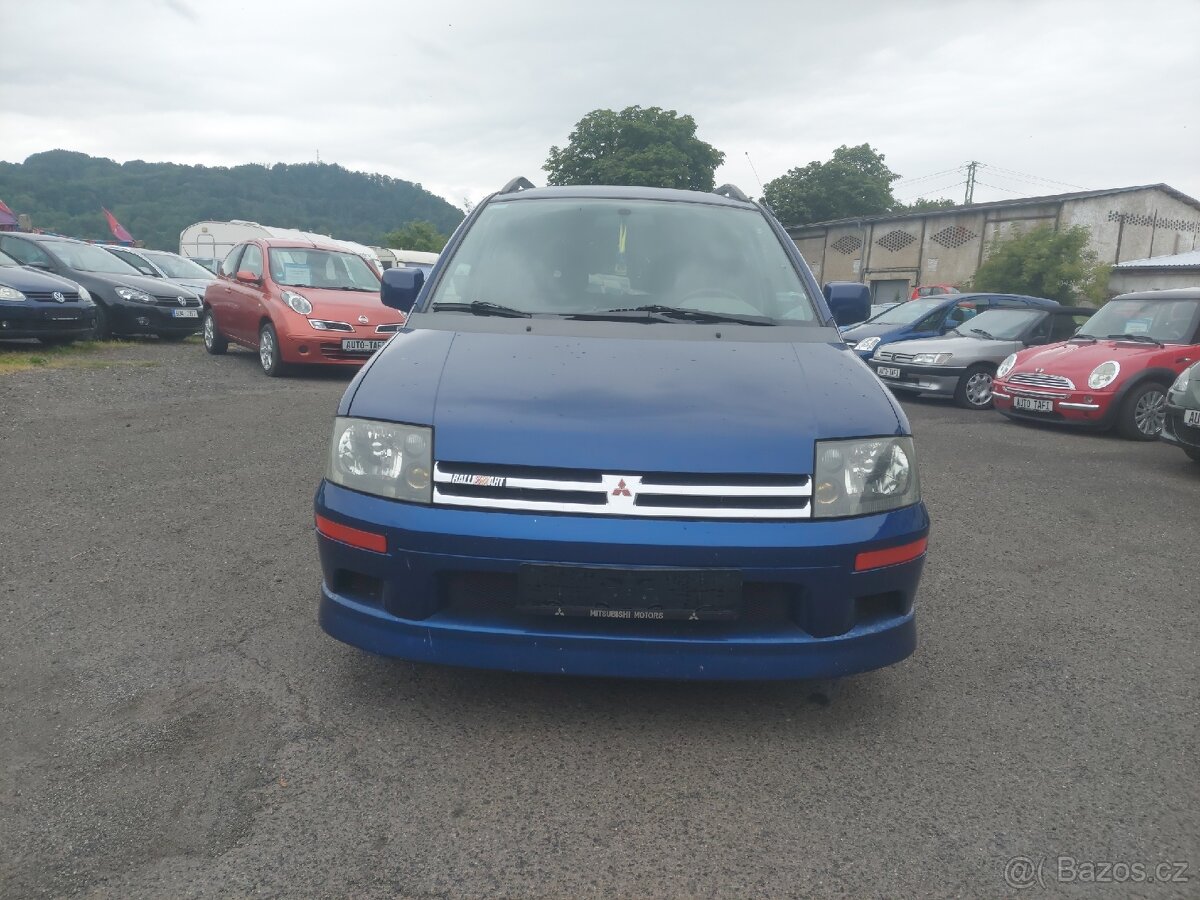 Mitsubishi Space Runner - 5