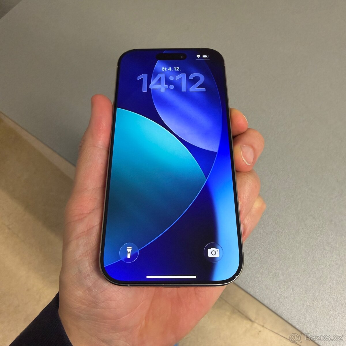 iPhone 16 Pro 256GB natural titan, pěkný stav, rok záruka - 5