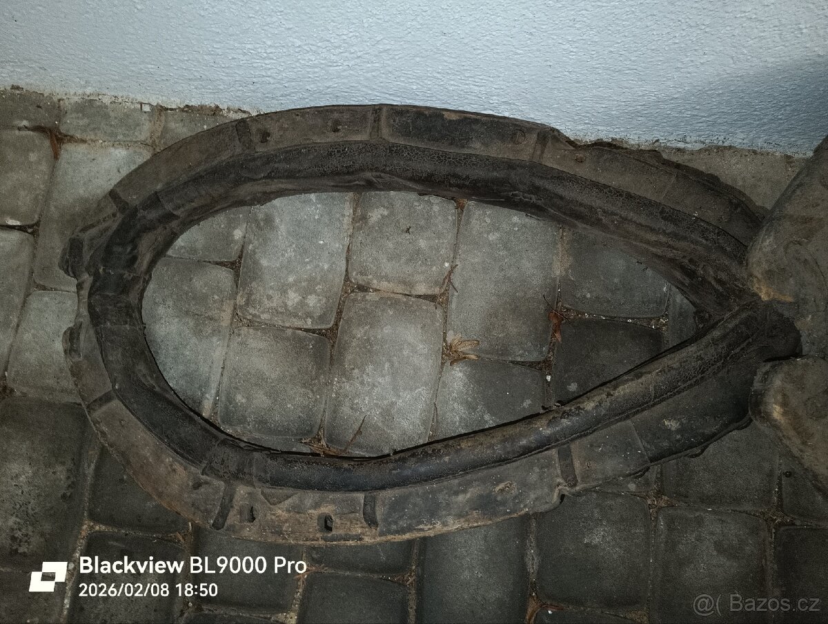 Prodám staré koňské chomouty – 4 ks. - 5