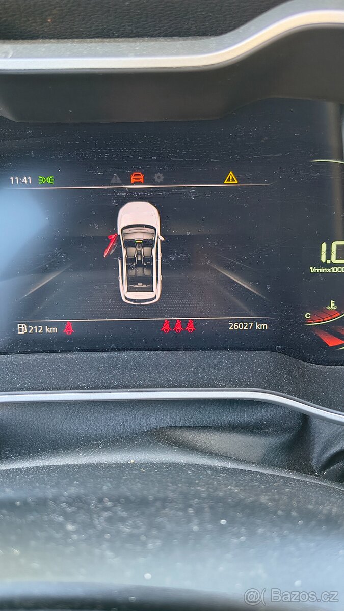 MG ZS black metal elegantní - 5