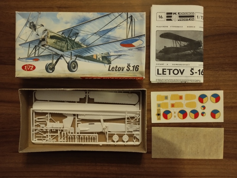 Modely letadel,KP, plastové stavebnice. - 5