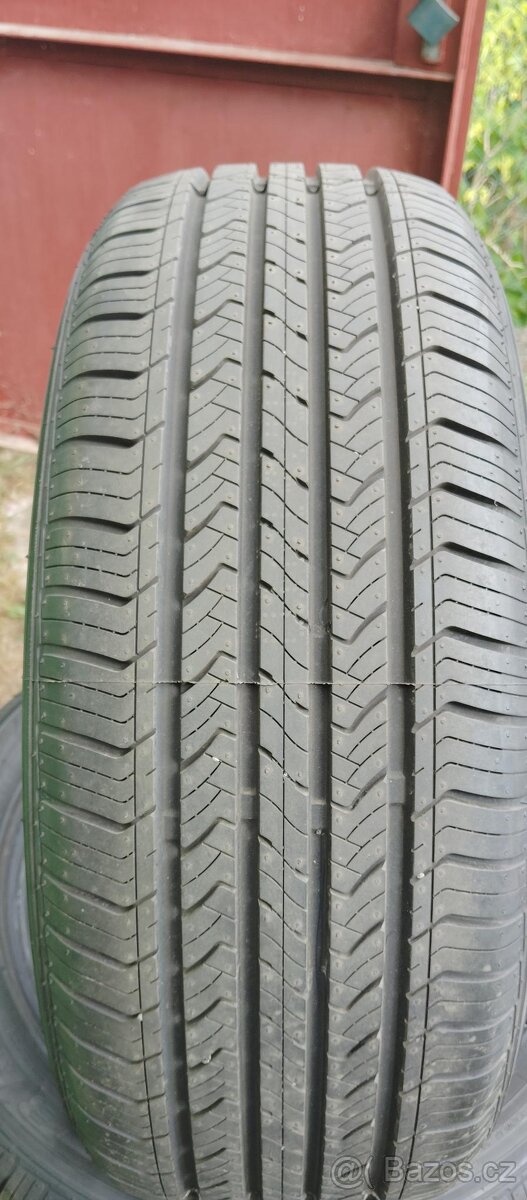 Maxxis Bravo HPM3 - 215/55 R17 94V - 5