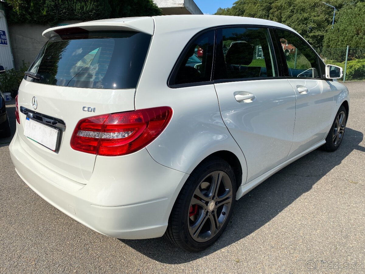 MERCEDES BENZ B 180 CDi - 5