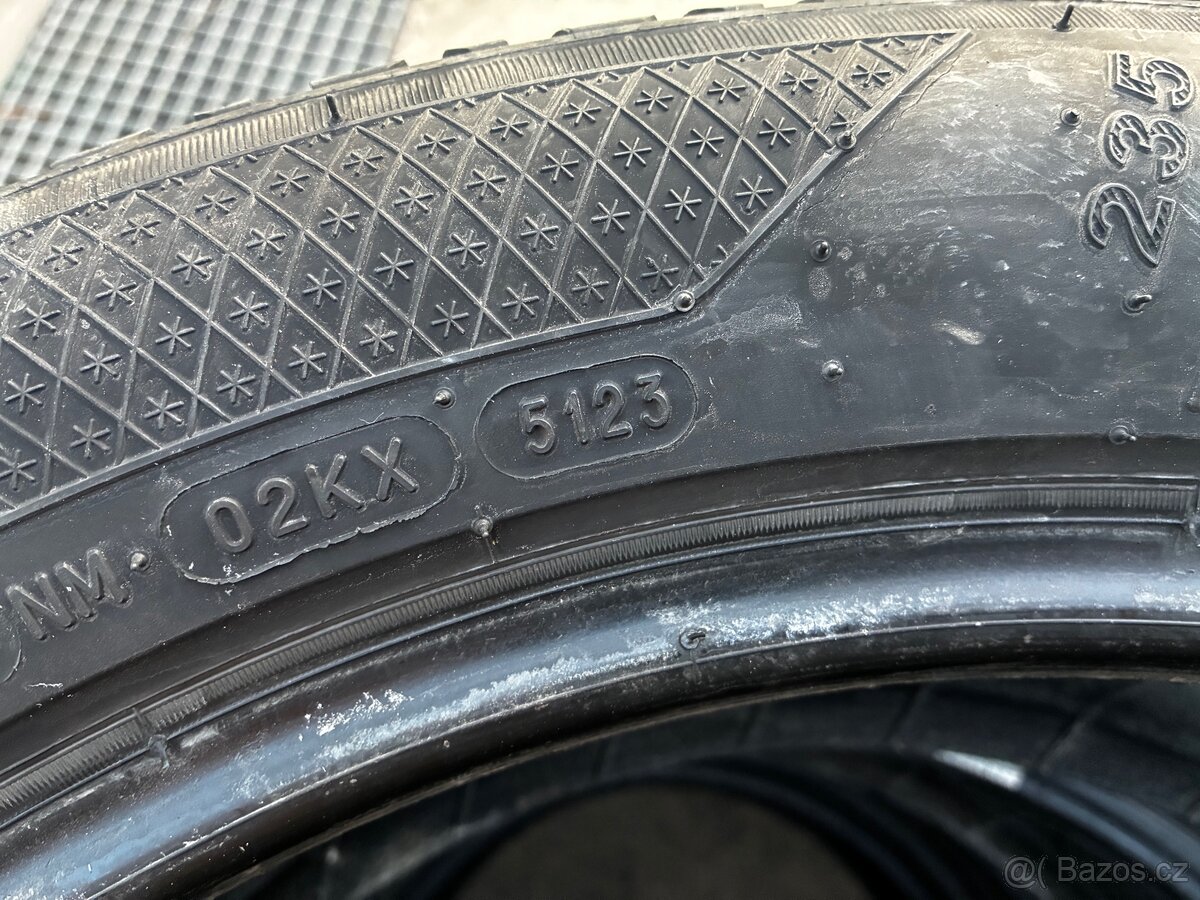 Pneu 235/50 r19 zimní - 5
