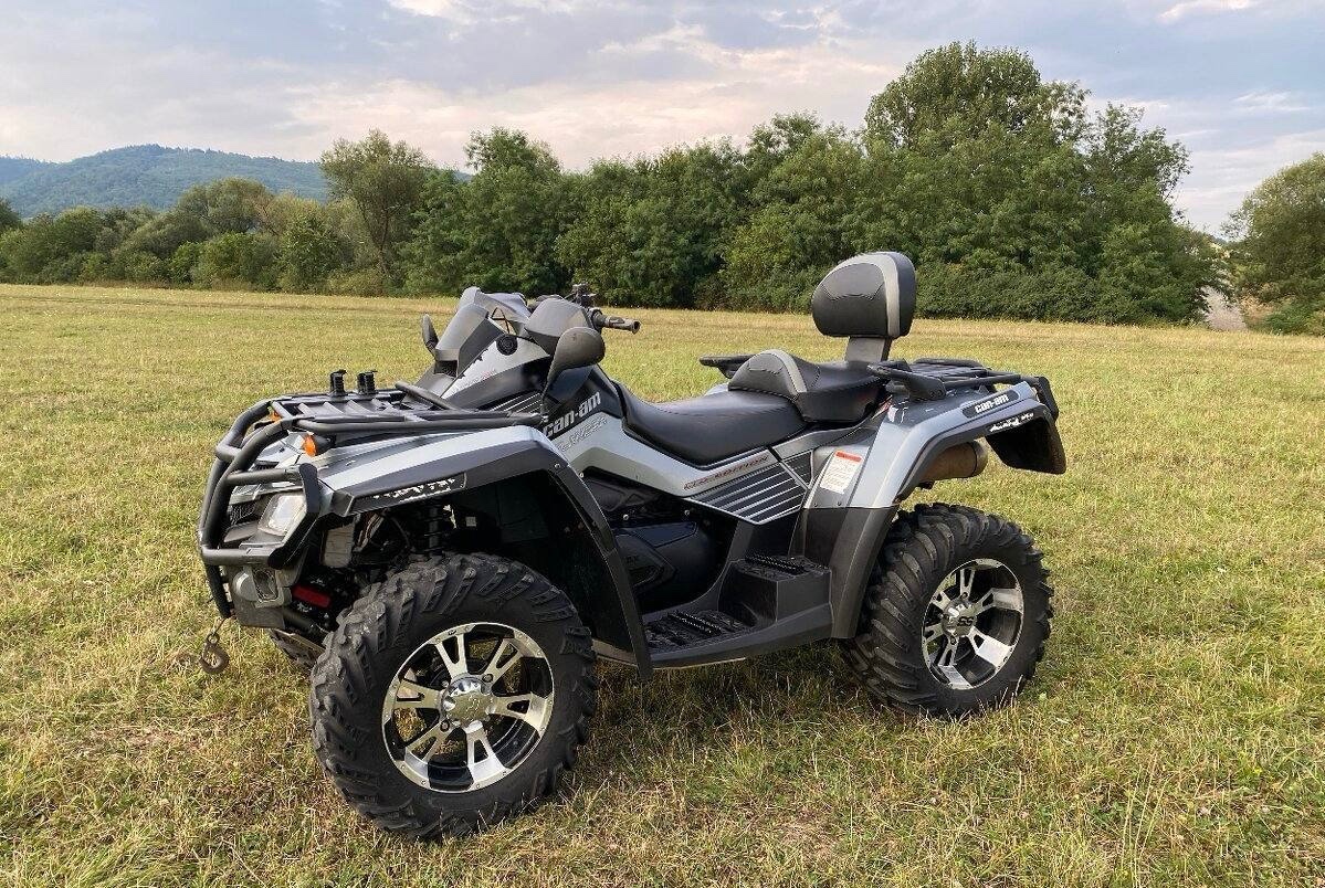 Cf moto can-am outlander