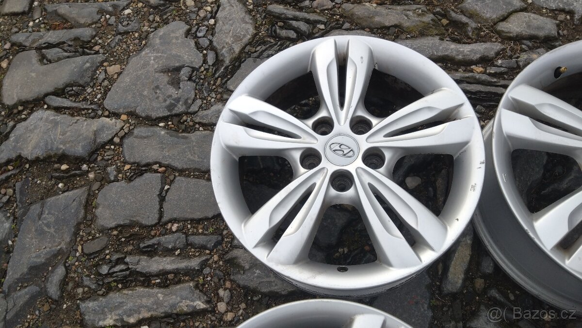 prodám ORIGINÁL al kola 17 5x114,3 na HYUNDAI - 5