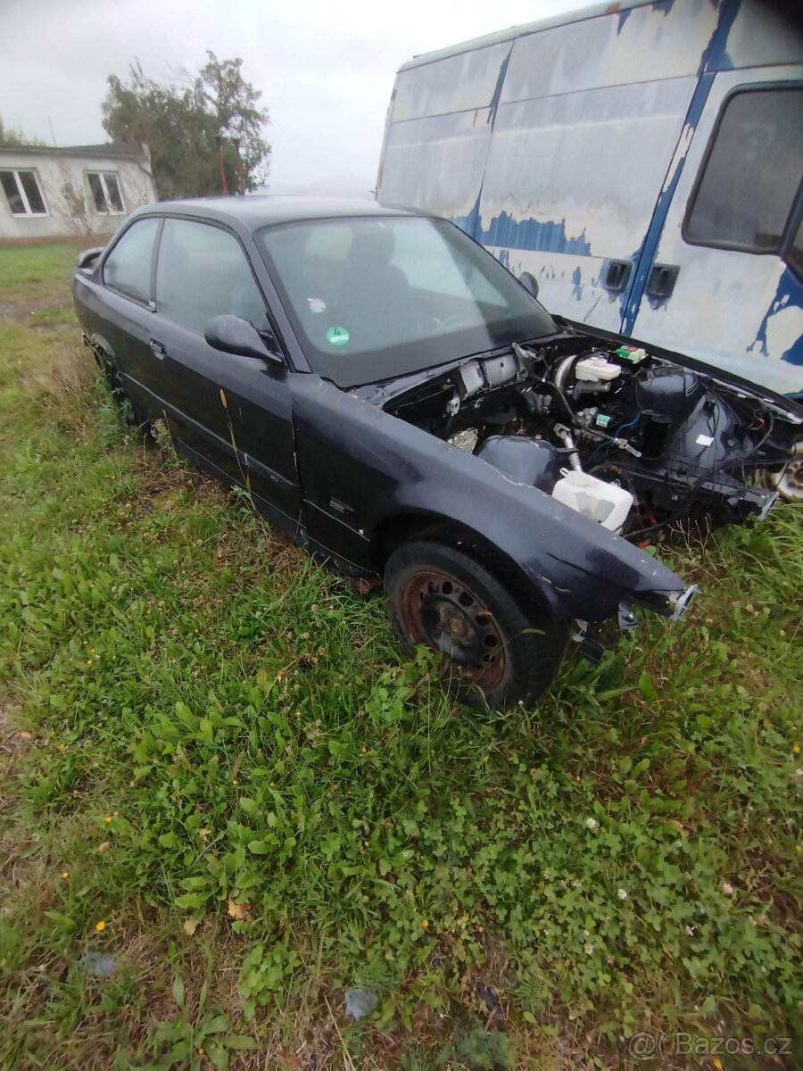 BMW E36 323 coupe 3ks - 5