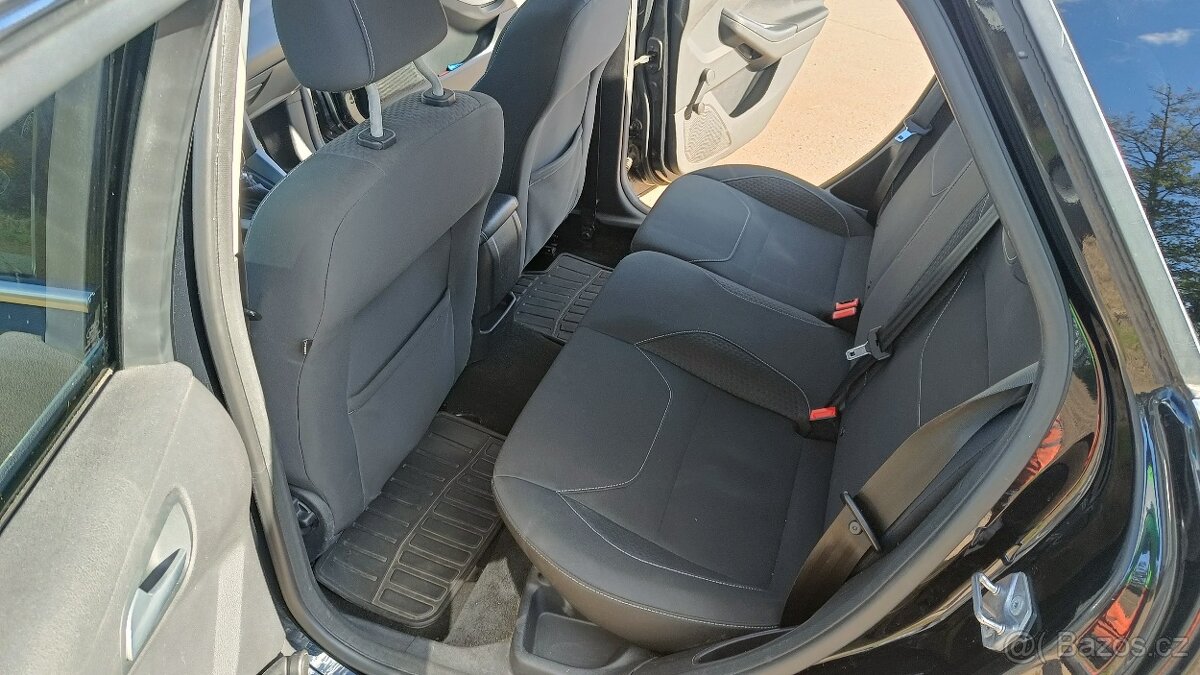 Ford Focus 1.0 EcoBoost 92kw benzín kombi - 5