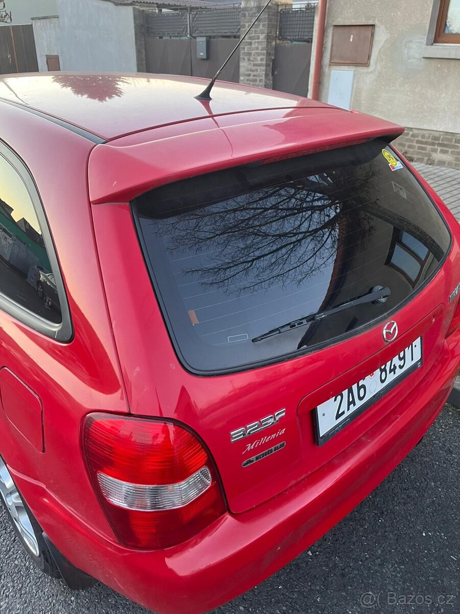 Mazda 323F - 2.0l LPG - 5