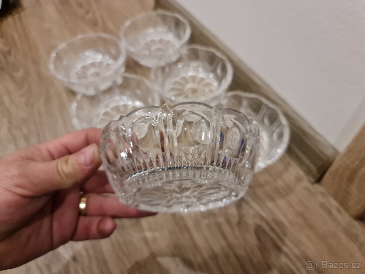 Set skleněných misek a mís - 5