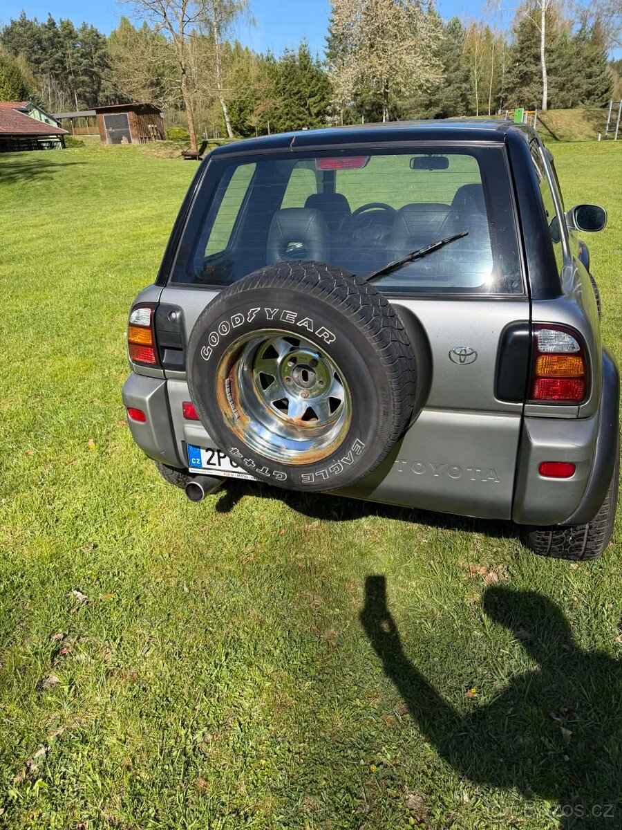 RAV 4 - 5
