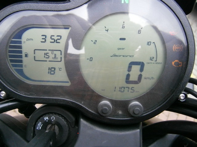 Benelli 500 Leoncino Trail