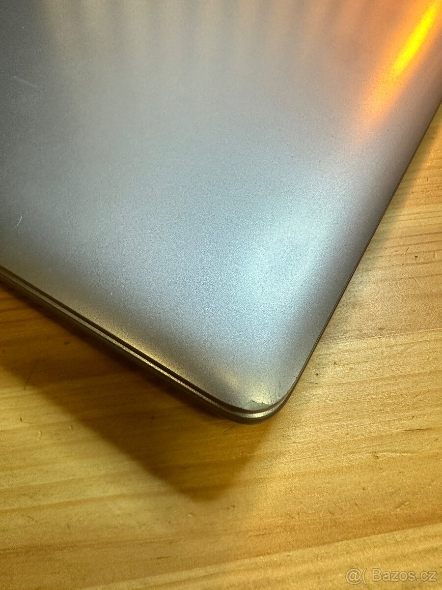 Umax VisonBook 15WR Plus
- 5