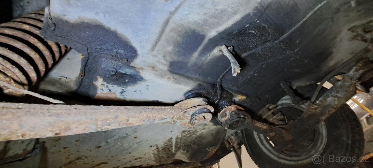 Prodám karoserii trabant 601 l - 5