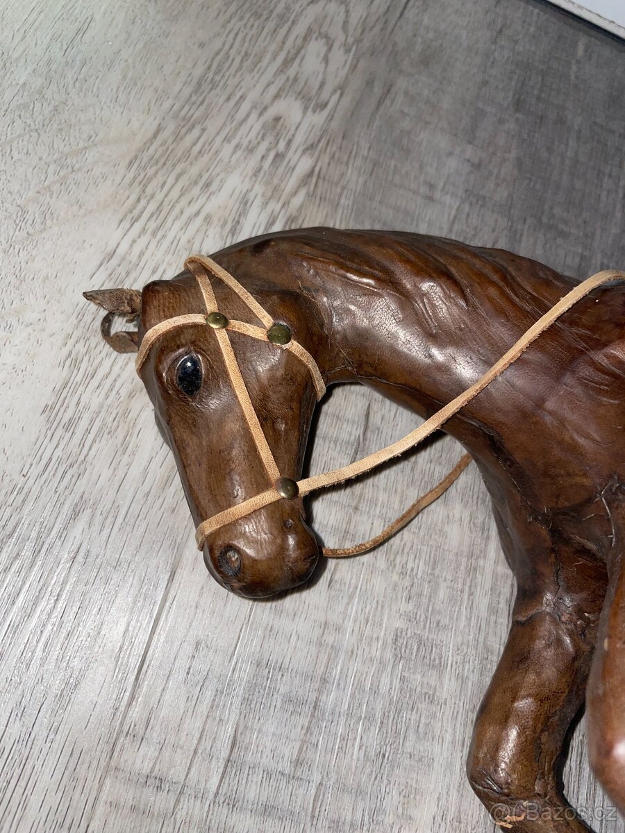 Retro / vintage kožená socha / figurka koně - 5