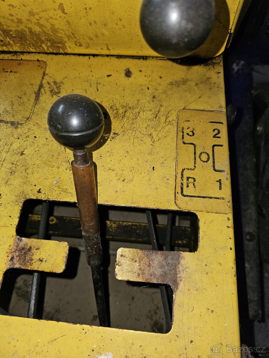 Zahradní traktorová sekačka ALKOTRAC 1082 s tažným zařízením - 5