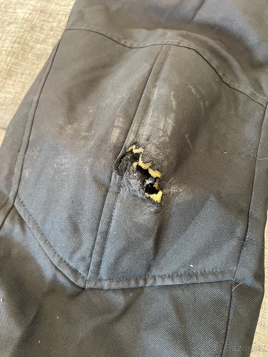 Motorkářská výbava - bunda a kalhoty Ixon, helma Airoh - 5