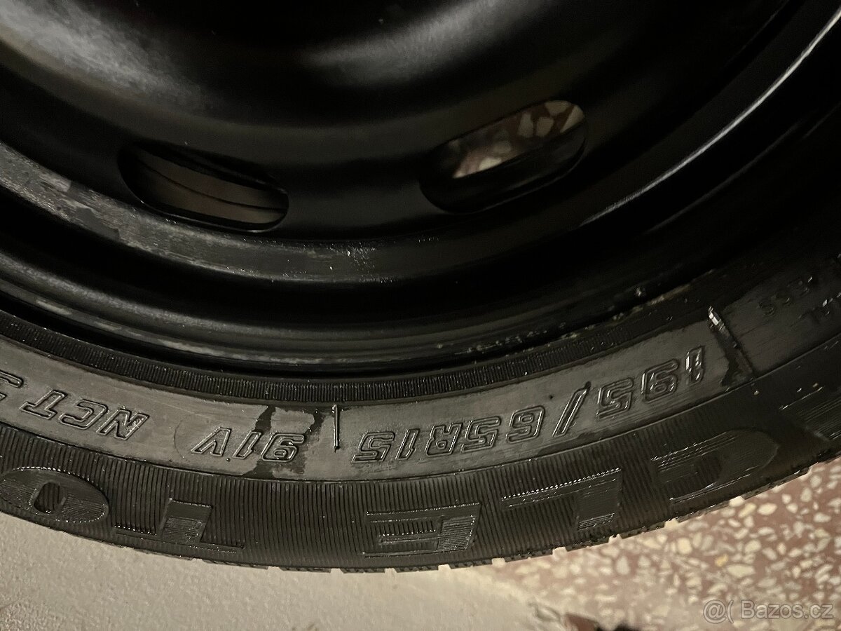 Plechové kolo a letní pneumatika - 5