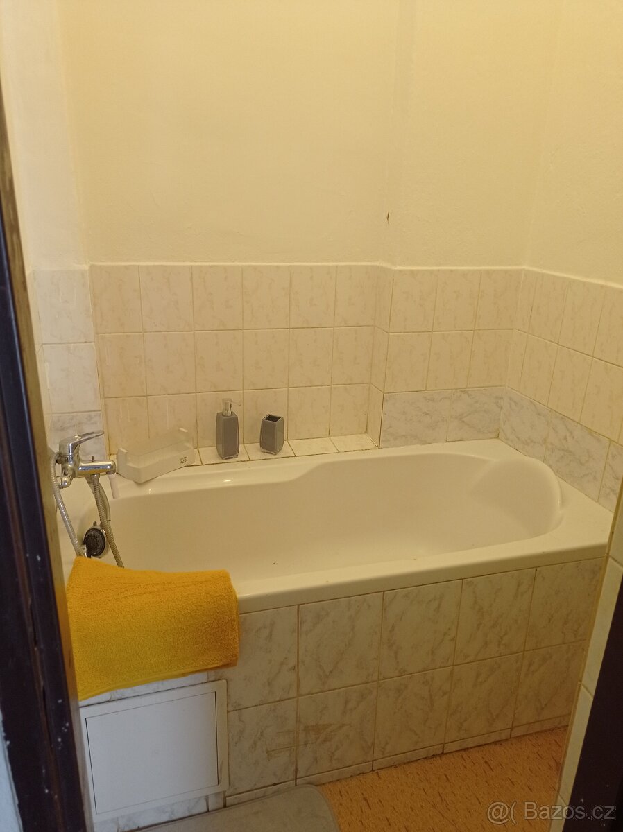 Pronájem, byt 1+1, 27 m, U Zámeckého parku 2004, Litvínov - - 5