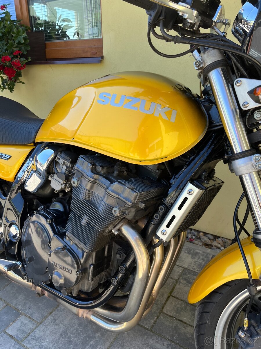 Suzuki GSX 750 - 5