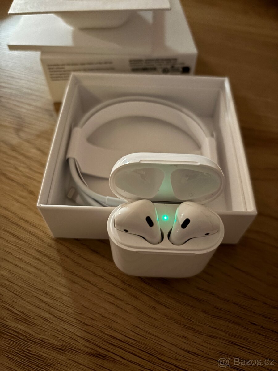 Nová sluchátka AirPods 2gen - 5
