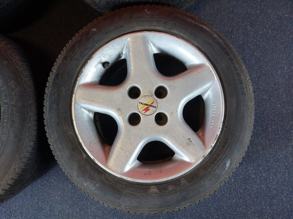 ALU disky 4x100 R15 7Jx15H2 ET 38 s letními pneu 185/65 R15 - 5