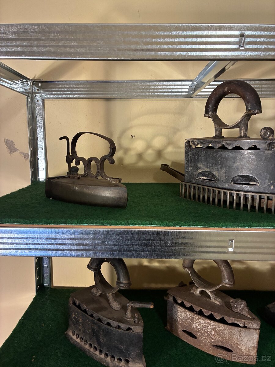 Starožítná žehlička - 5