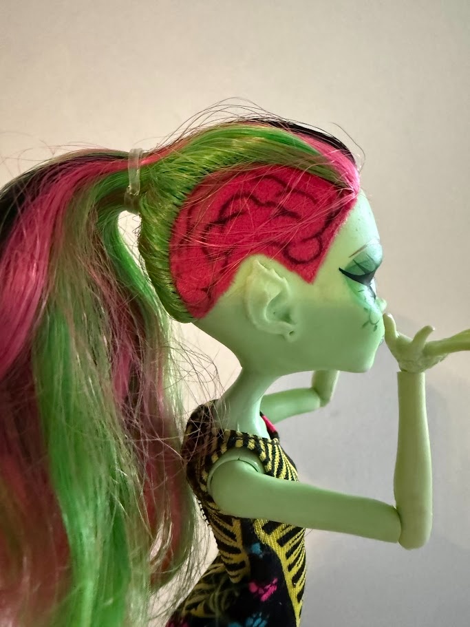 Monster high Venus Mc Flytrap Zombie Shake - 5