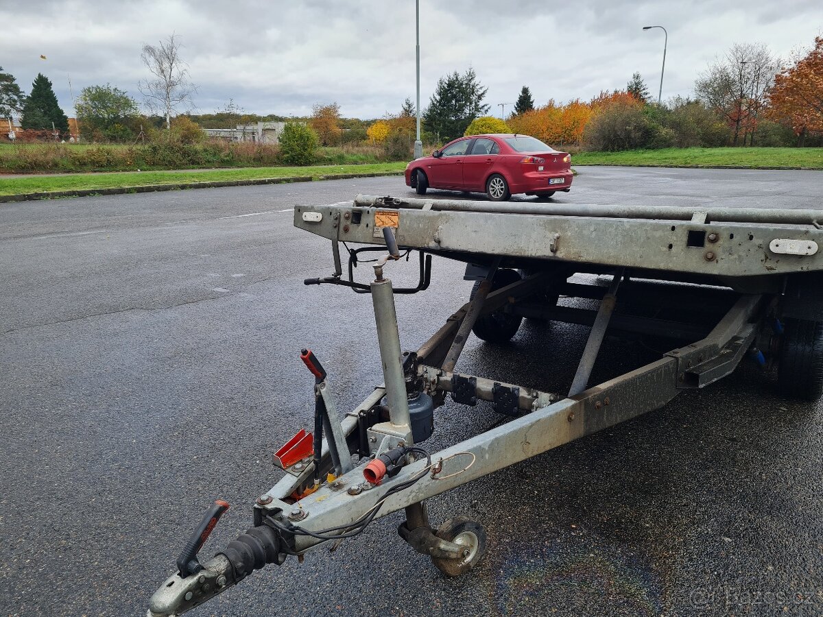 Autopřepravnik, plato 2,7T - 5