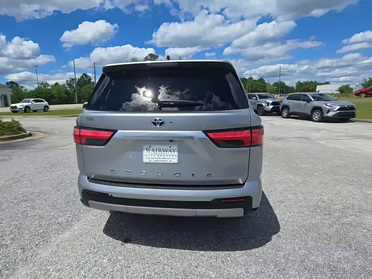 Toyota Sequoia 2024