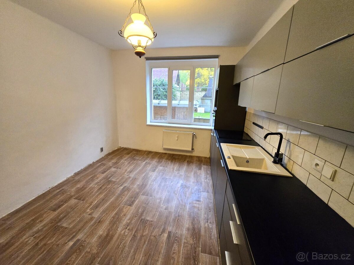 Pronájem bytu 2+1 v ulici Havlíčkovo náměstí 508/23 v Lomu u - 5