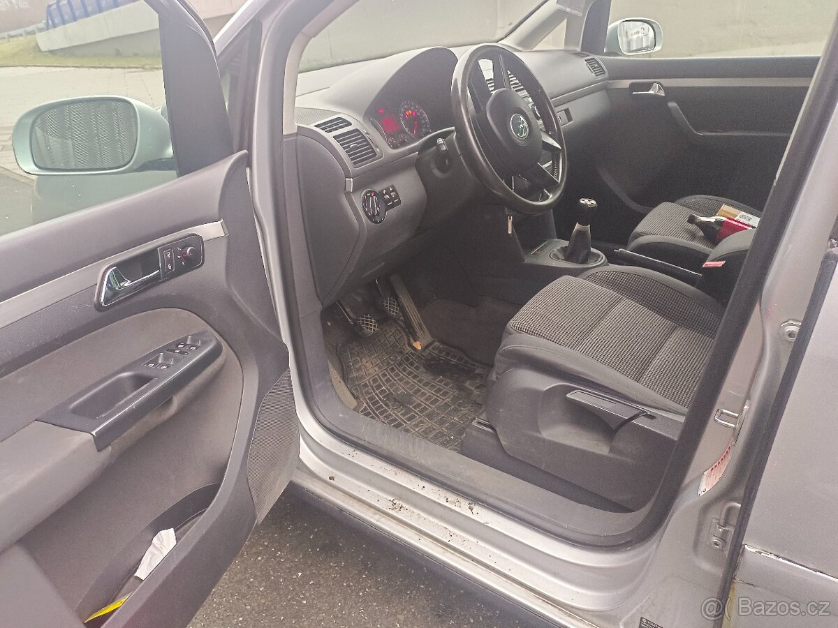 VW Touran 2.0 TDI 100 kW - 5